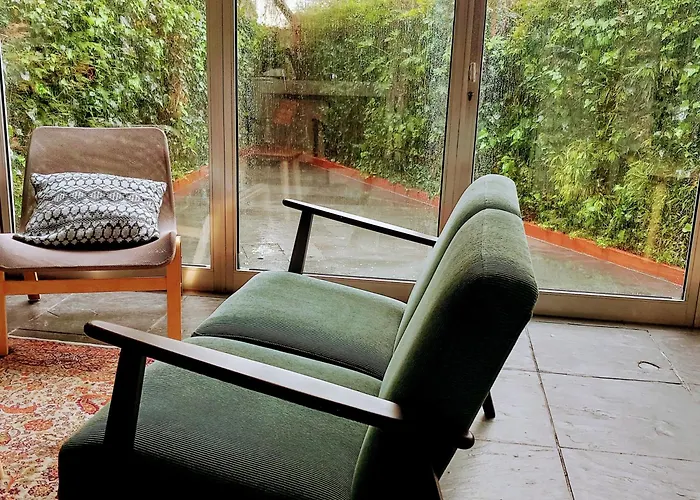 Apartment With Private Garden